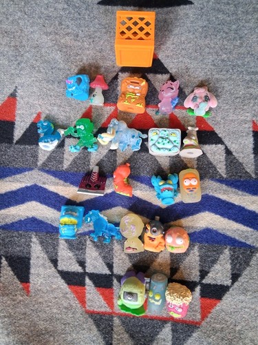Grossery gang mini figures lot - mini,