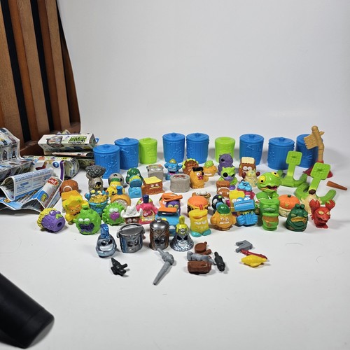 Bulk lot trash - of,